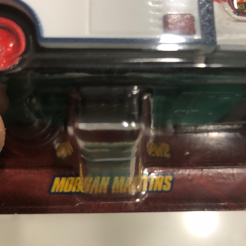 Morgan Martins Race & Rescue Ambulance Toy - Picture 3 of 9